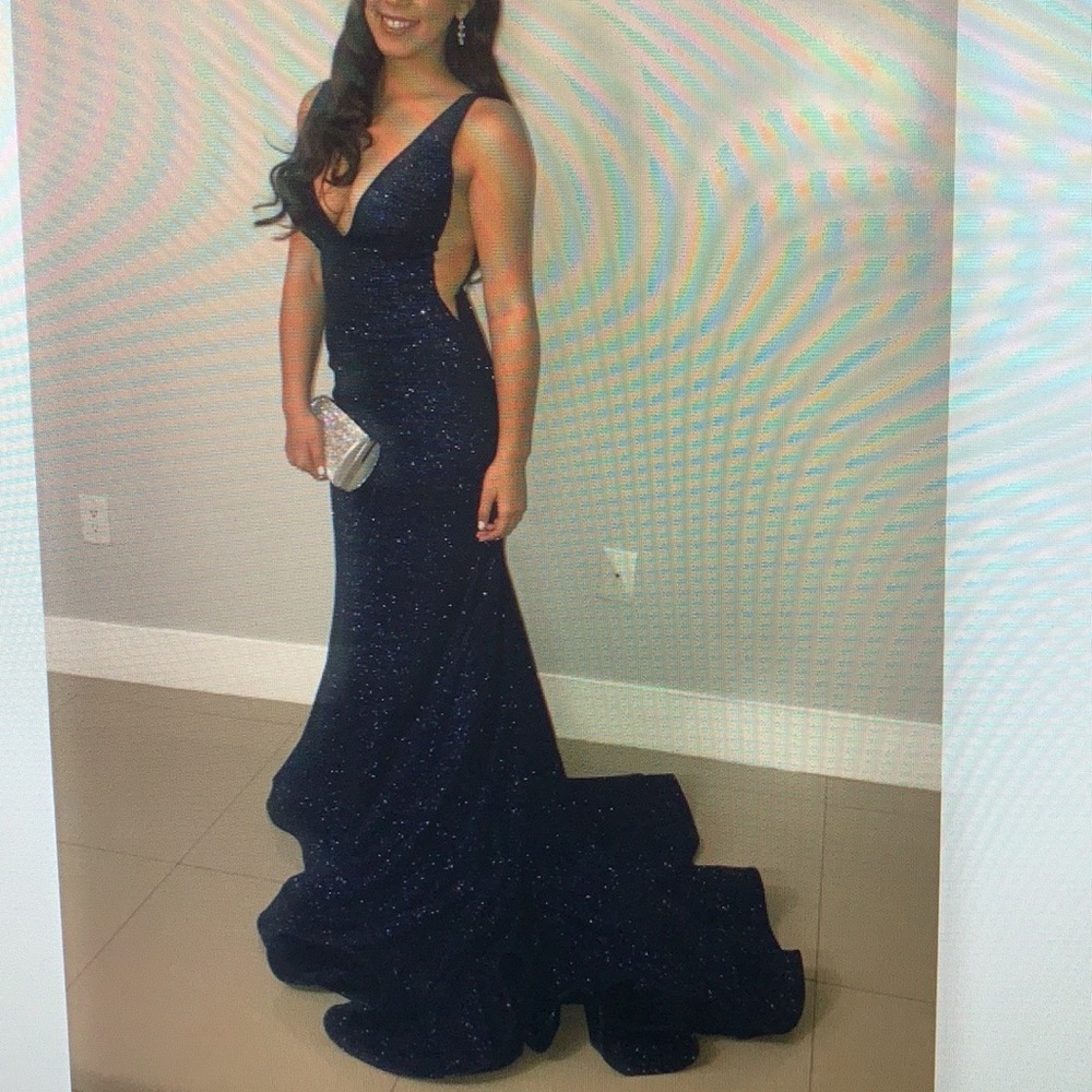 Jovani prom dress size 6 navy blue with sparkle in silver used like new